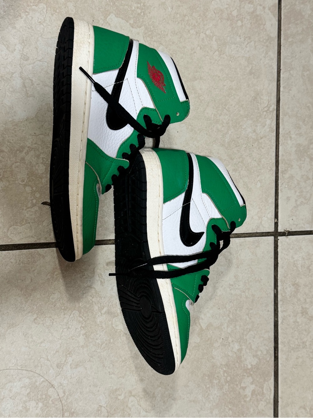 Wms Jordan 1 Lucky Green - Picture 3 of 5